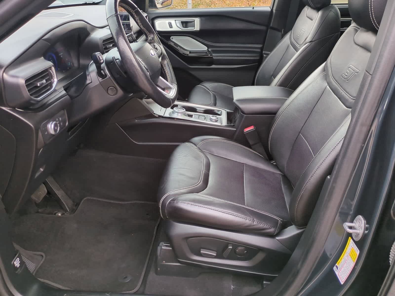 Thumbnail: 2022 Ford Explorer - 16