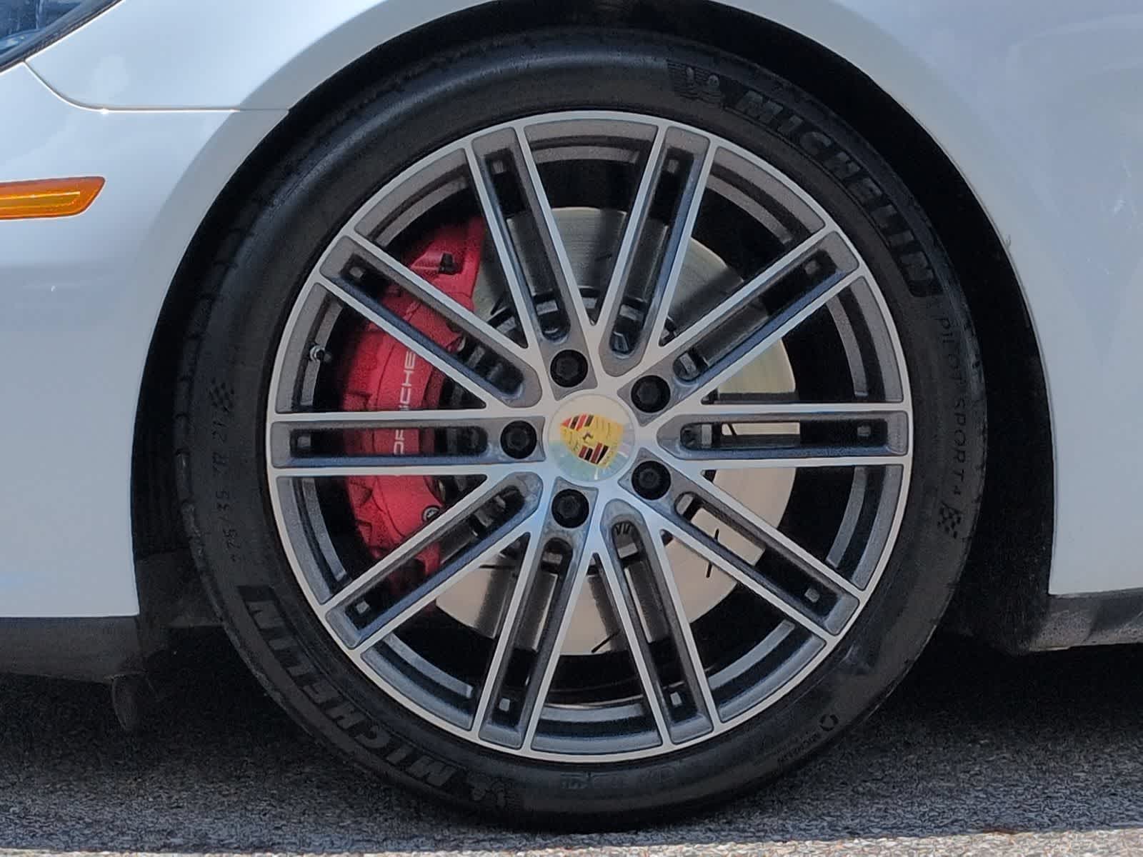 Thumbnail: 2018 Porsche Panamera - 14