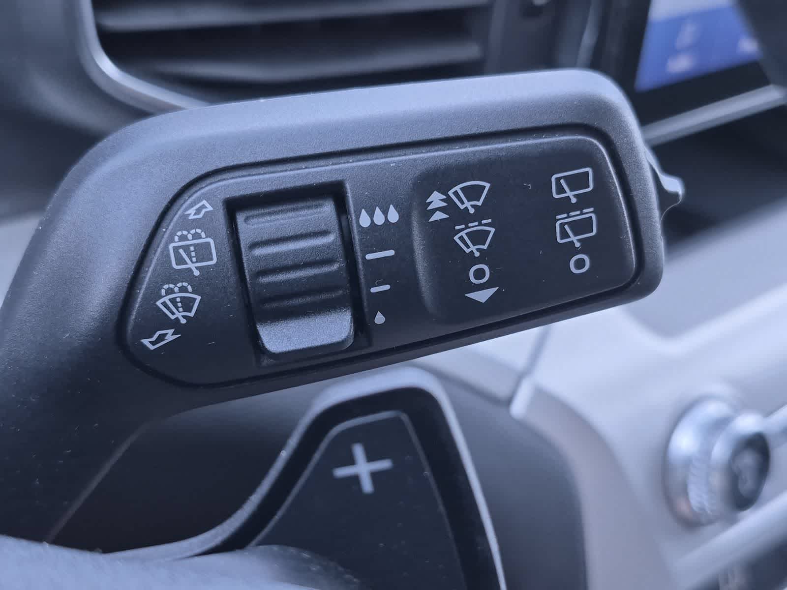 Thumbnail: 2021 Ford Explorer - 25