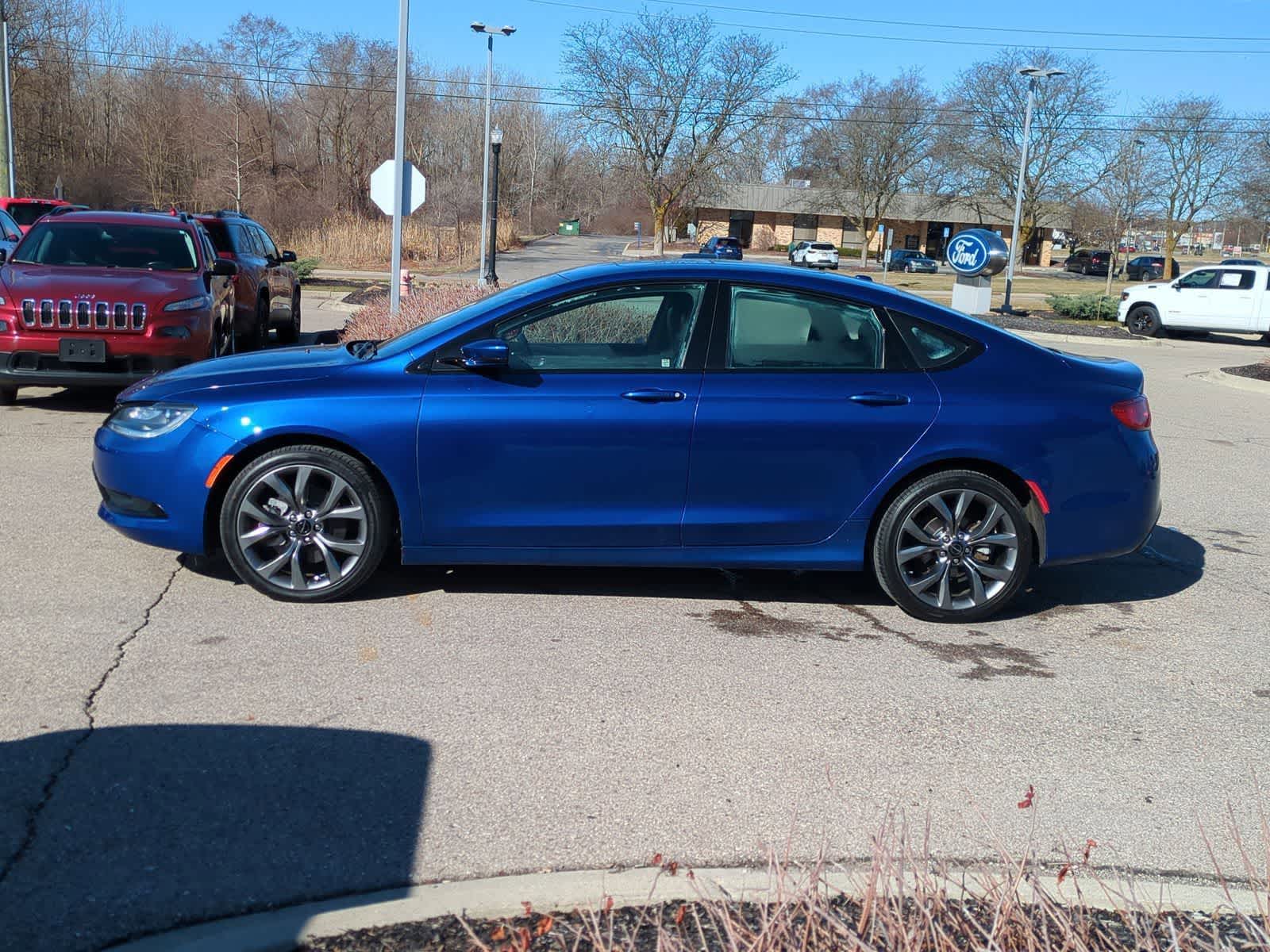 Thumbnail: 2016 Chrysler 200 - 5