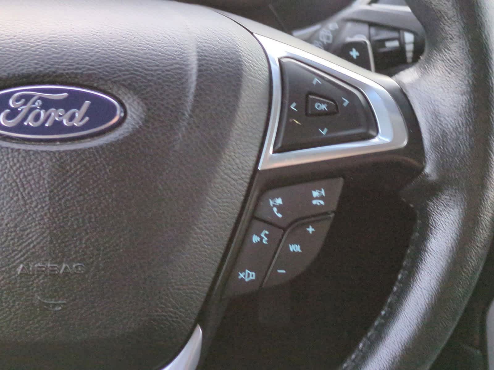 Thumbnail: 2016 Ford Edge - 24