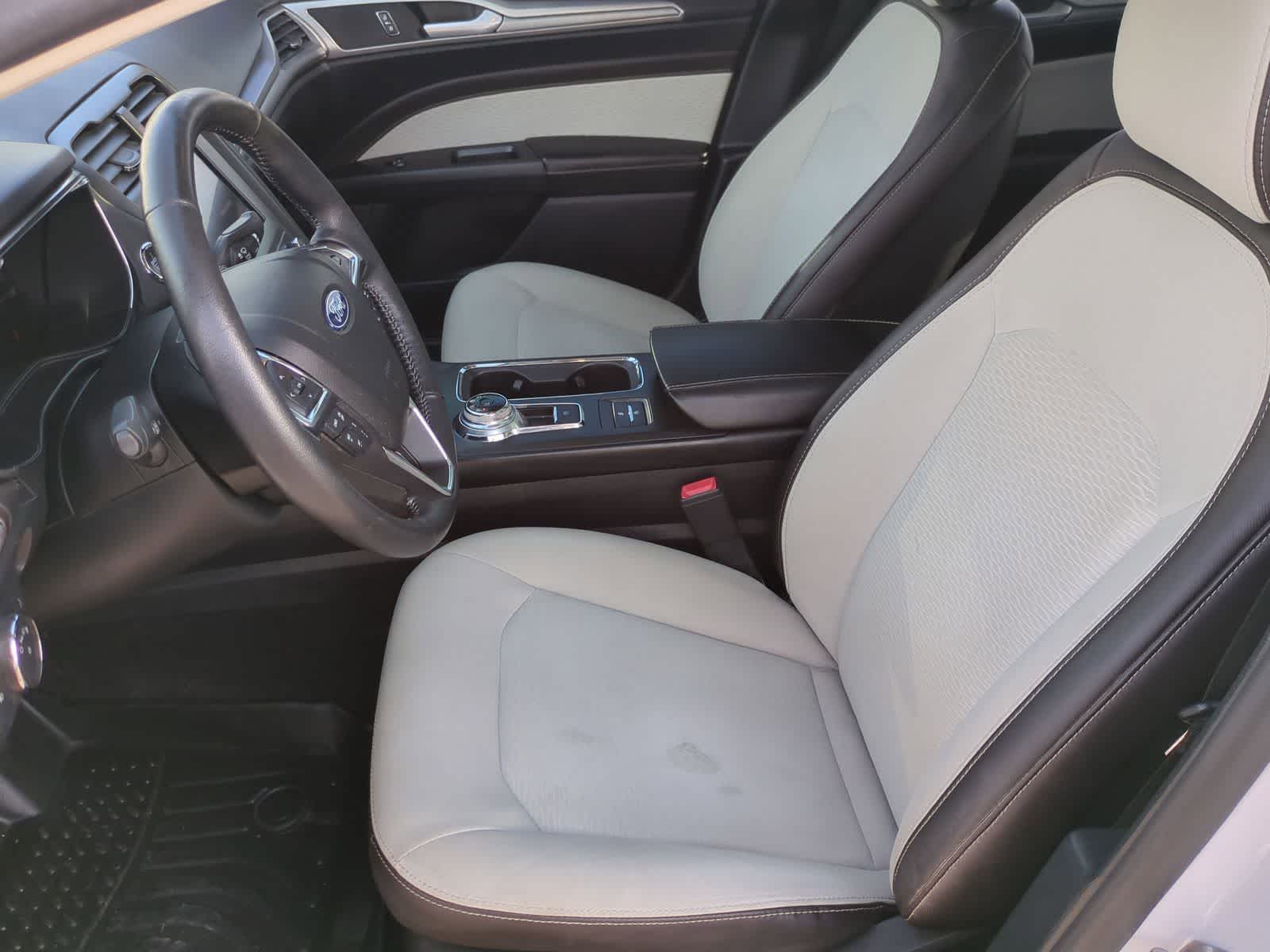 Thumbnail: 2020 Ford Fusion - 16