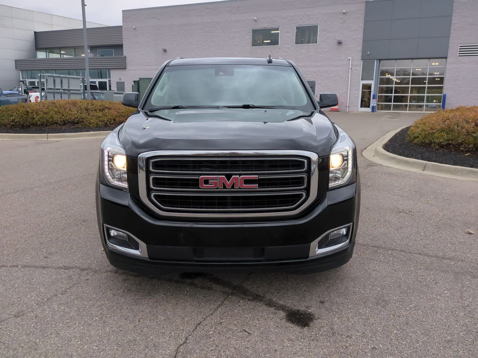 Thumbnail: 2020 GMC Yukon XL - 3