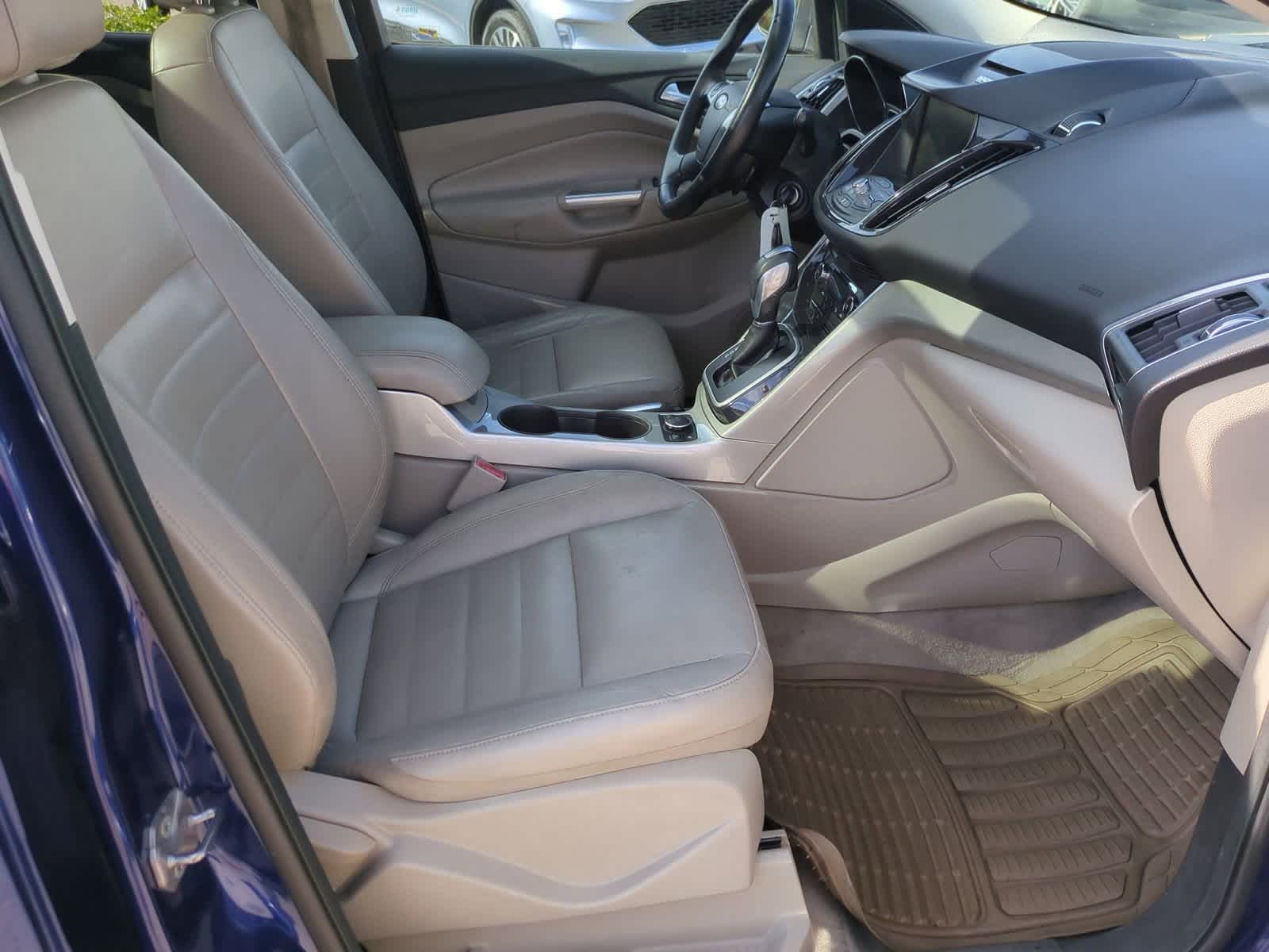 Thumbnail: 2013 Ford Escape - 23