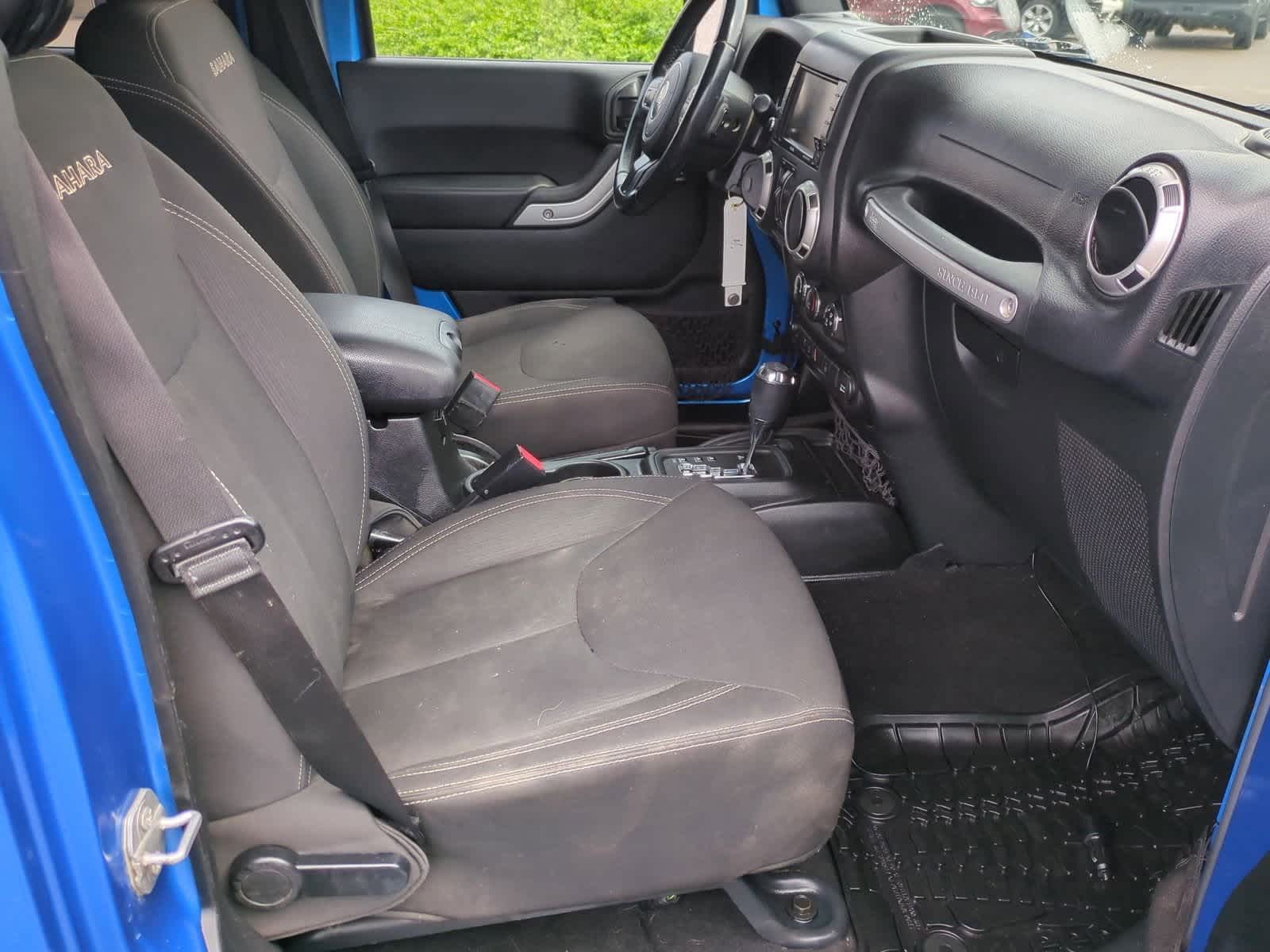Thumbnail: 2016 Jeep Wrangler - 21