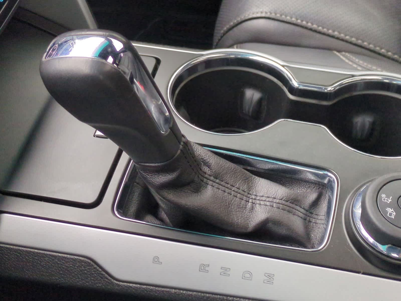 Thumbnail: 2015 Ford Explorer - 35