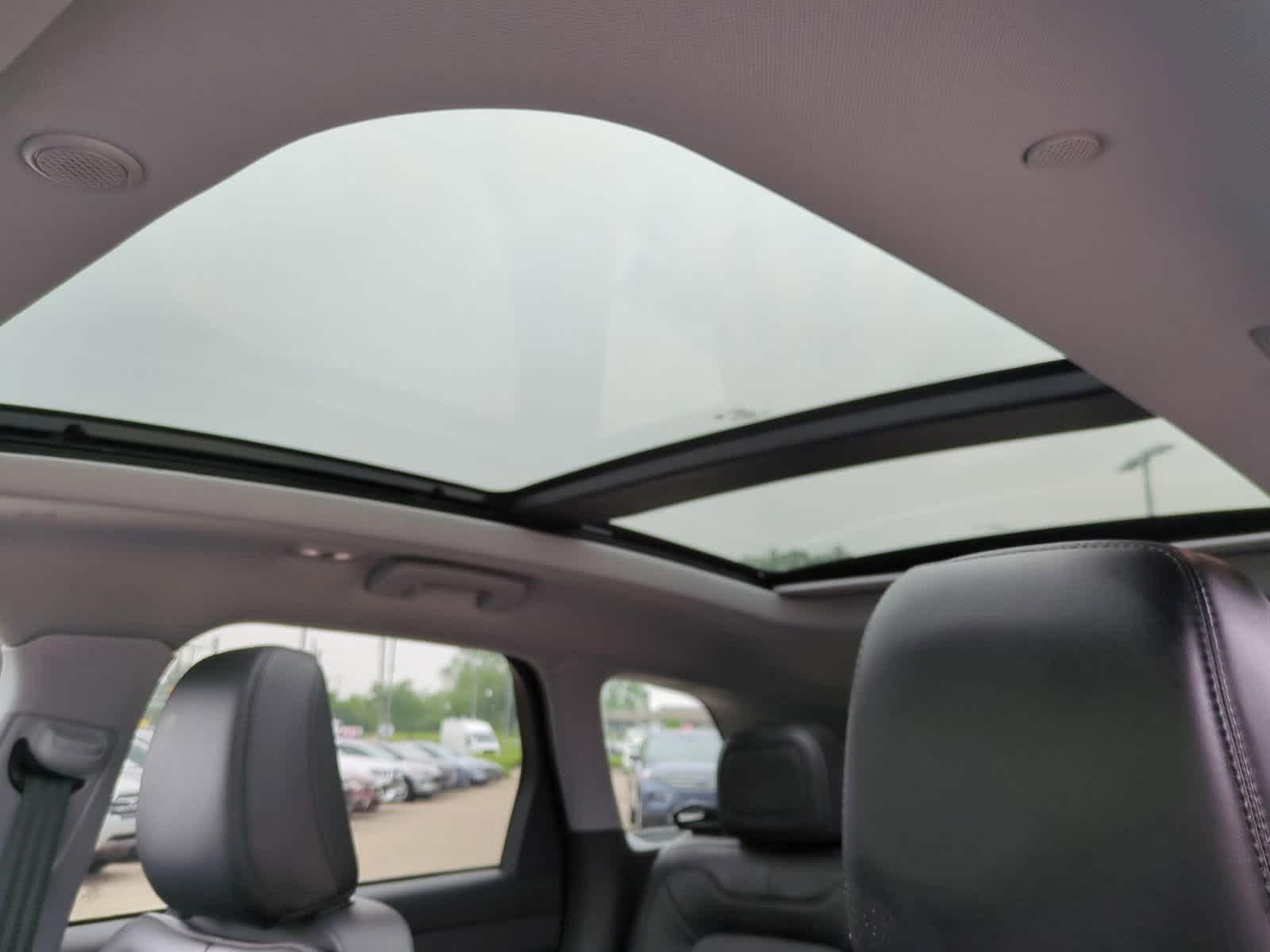 Thumbnail: 2022 Lincoln Corsair - 19