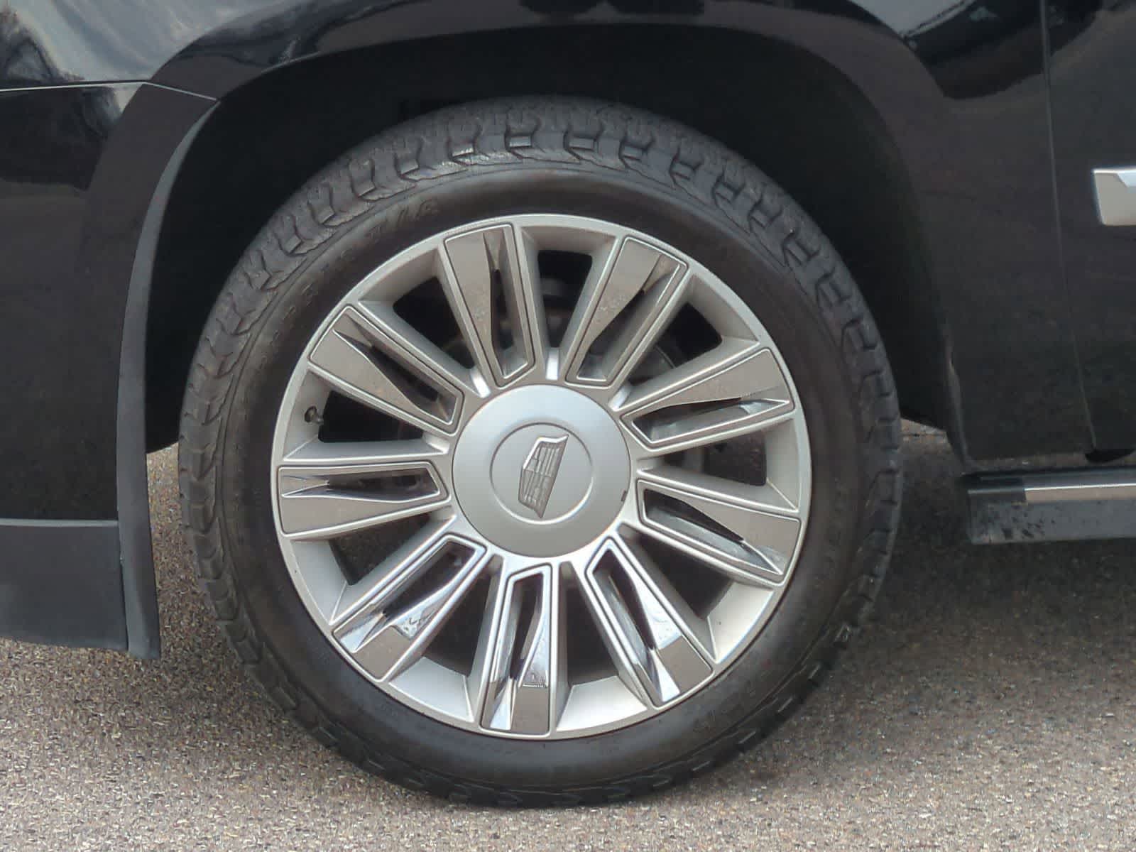 Thumbnail: 2015 Cadillac Escalade - 14