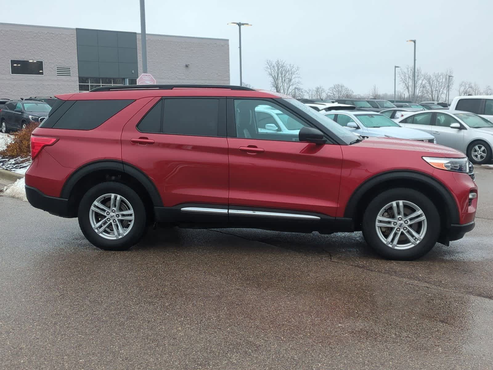 Thumbnail: 2022 Ford Explorer - 9