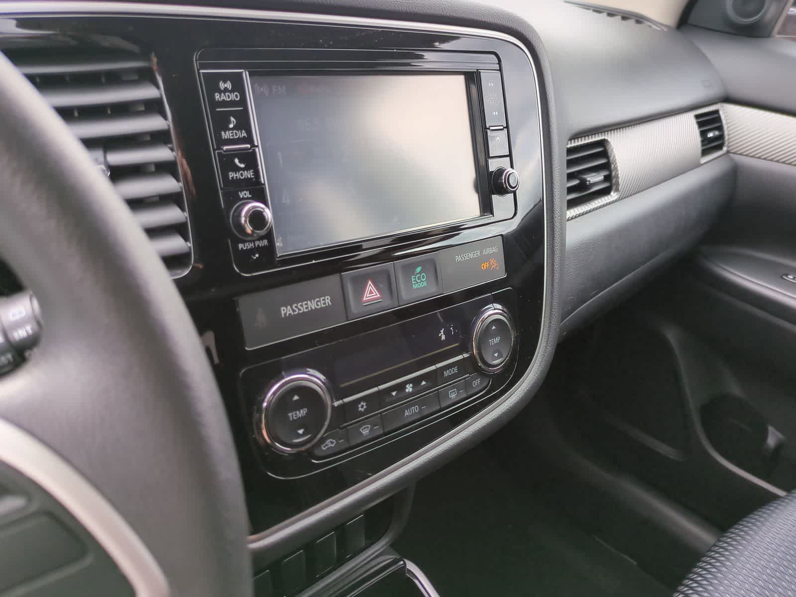 Thumbnail: 2018 Mitsubishi Outlander - 27