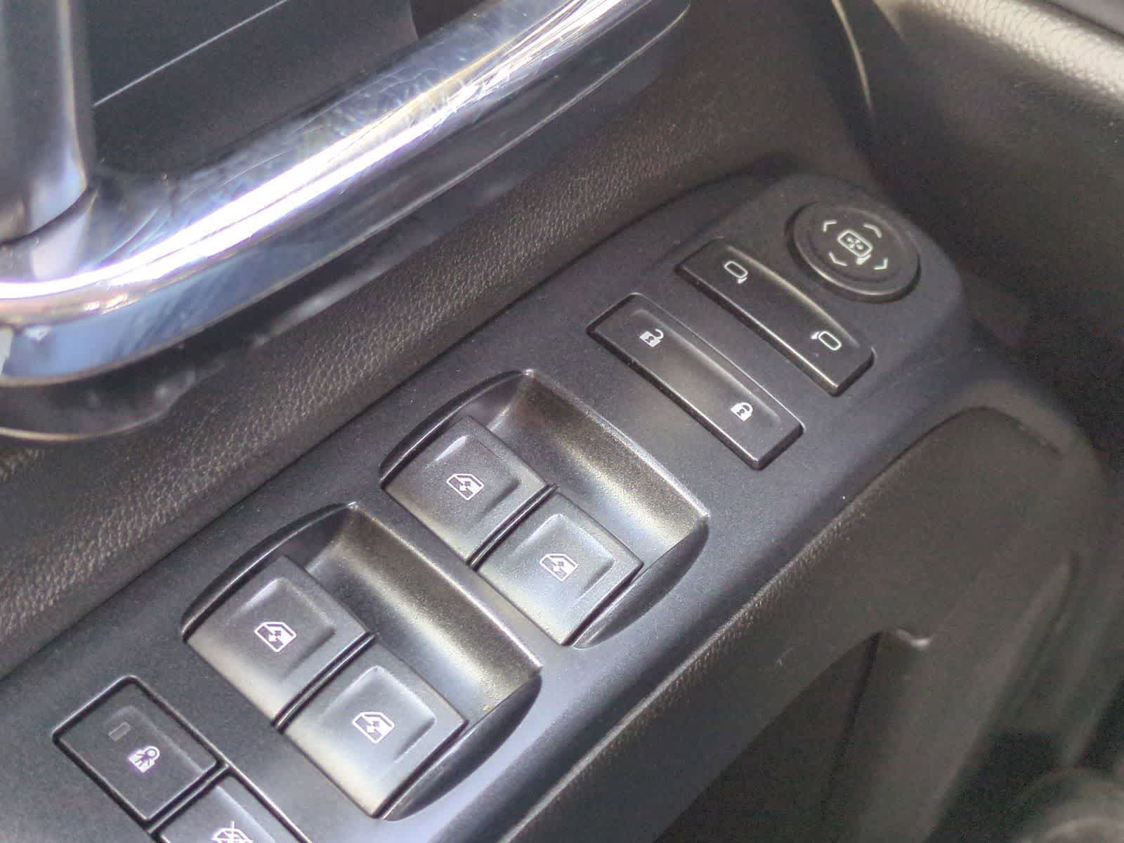 Thumbnail: 2018 Chevrolet Silverado 1500 - 27