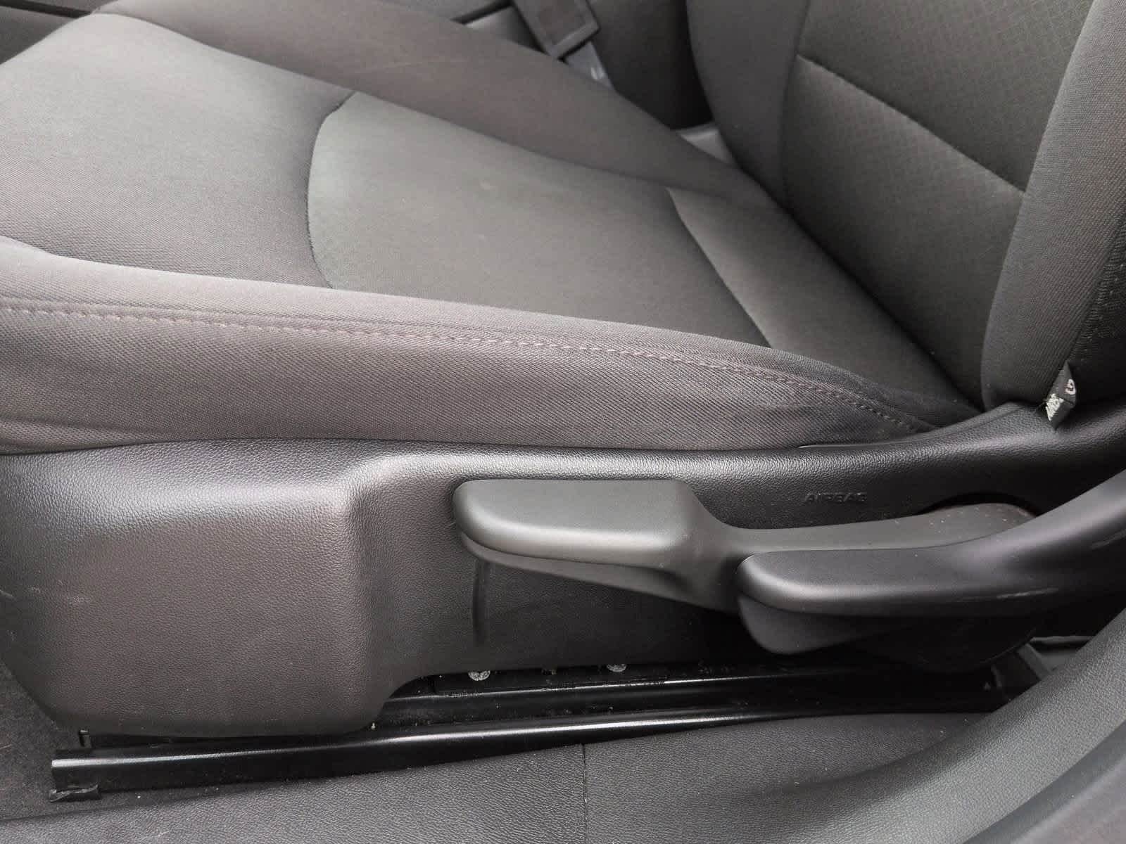 Thumbnail: 2017 Chevrolet Malibu - 18