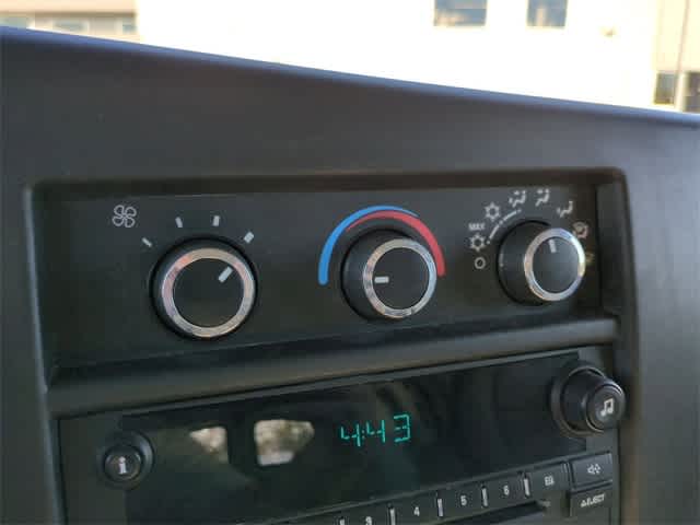 Thumbnail: 2009 GMC Savana - 23