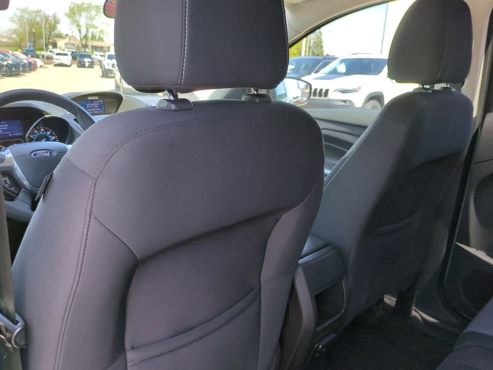 Thumbnail: 2013 Ford Escape - 17