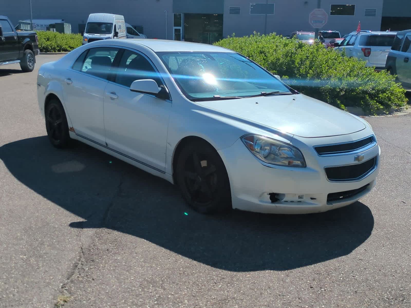 Thumbnail: 2010 Chevrolet Malibu - 2