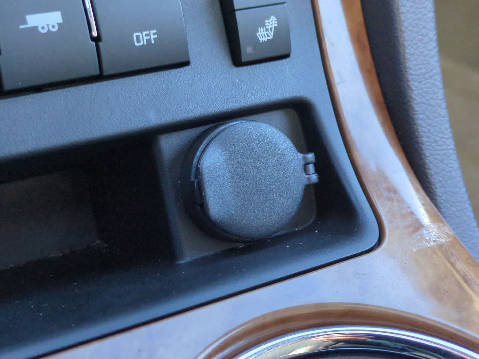 Thumbnail: 2010 Buick Enclave - 32