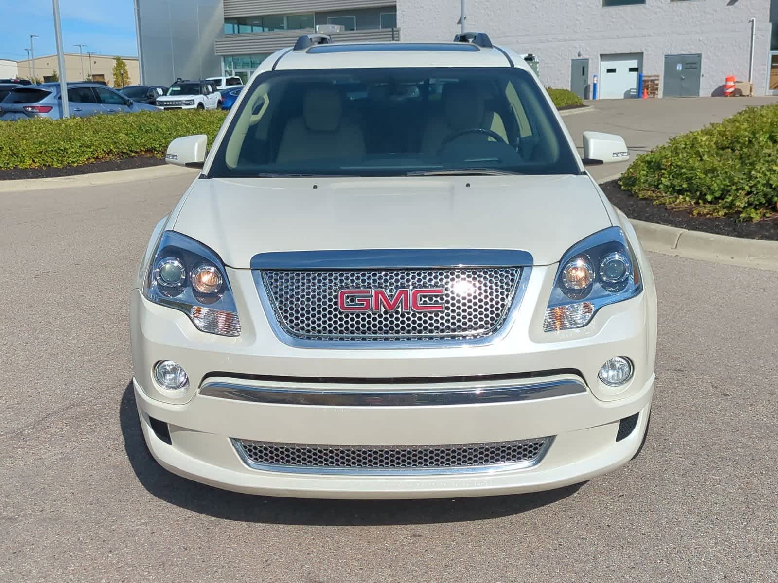 Thumbnail: 2011 GMC Acadia - 3