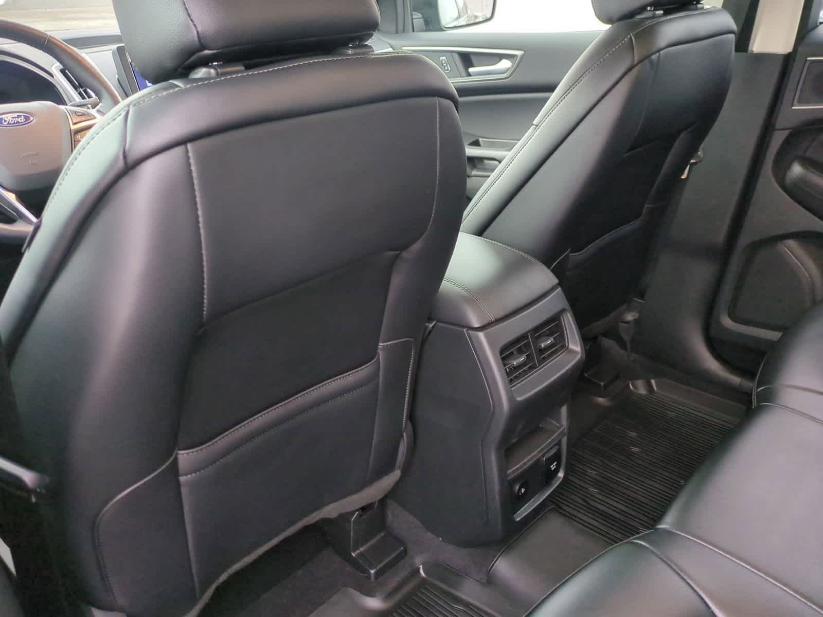 Thumbnail: 2023 Ford Edge - 18