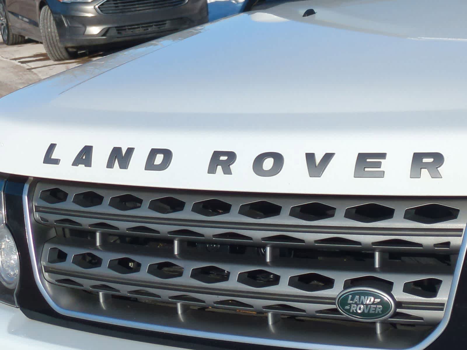 Thumbnail: 2016 Land Rover LR4 - 12