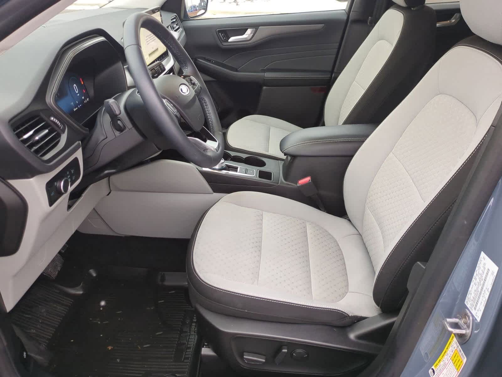 Thumbnail: 2023 Ford Escape - 16