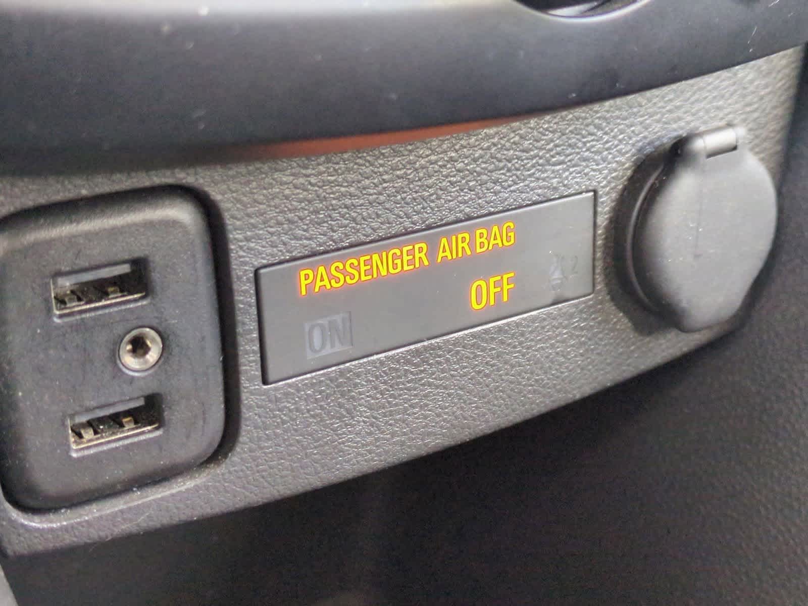 Thumbnail: 2020 Chevrolet Trax - 30