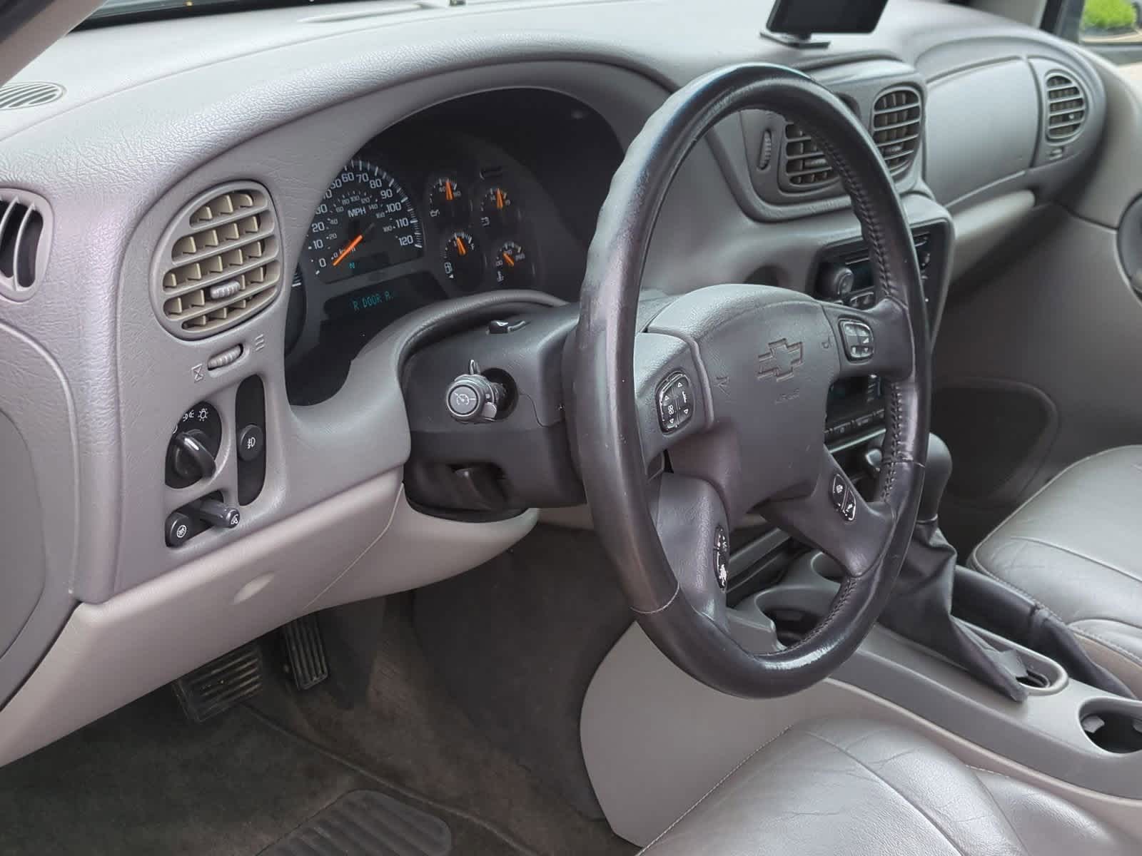 Thumbnail: 2002 Chevrolet TrailBlazer - 10