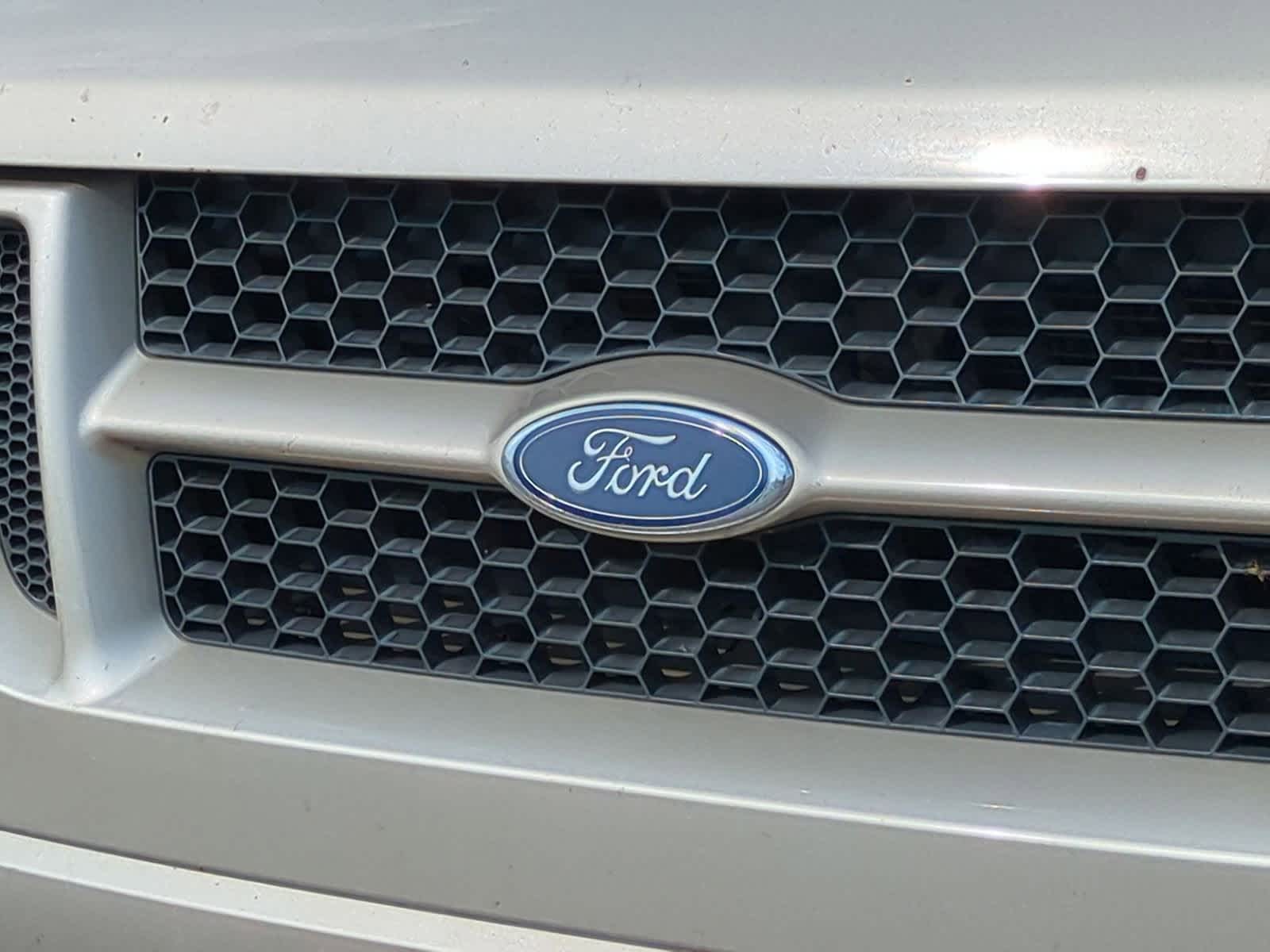 Thumbnail: 2004 Ford Explorer Sport Trac - 12