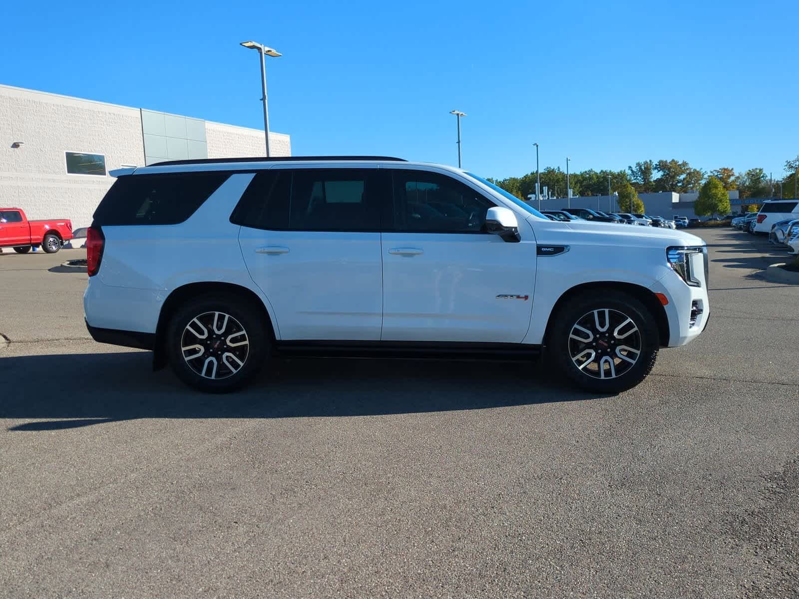 Thumbnail: 2023 GMC Yukon - 9
