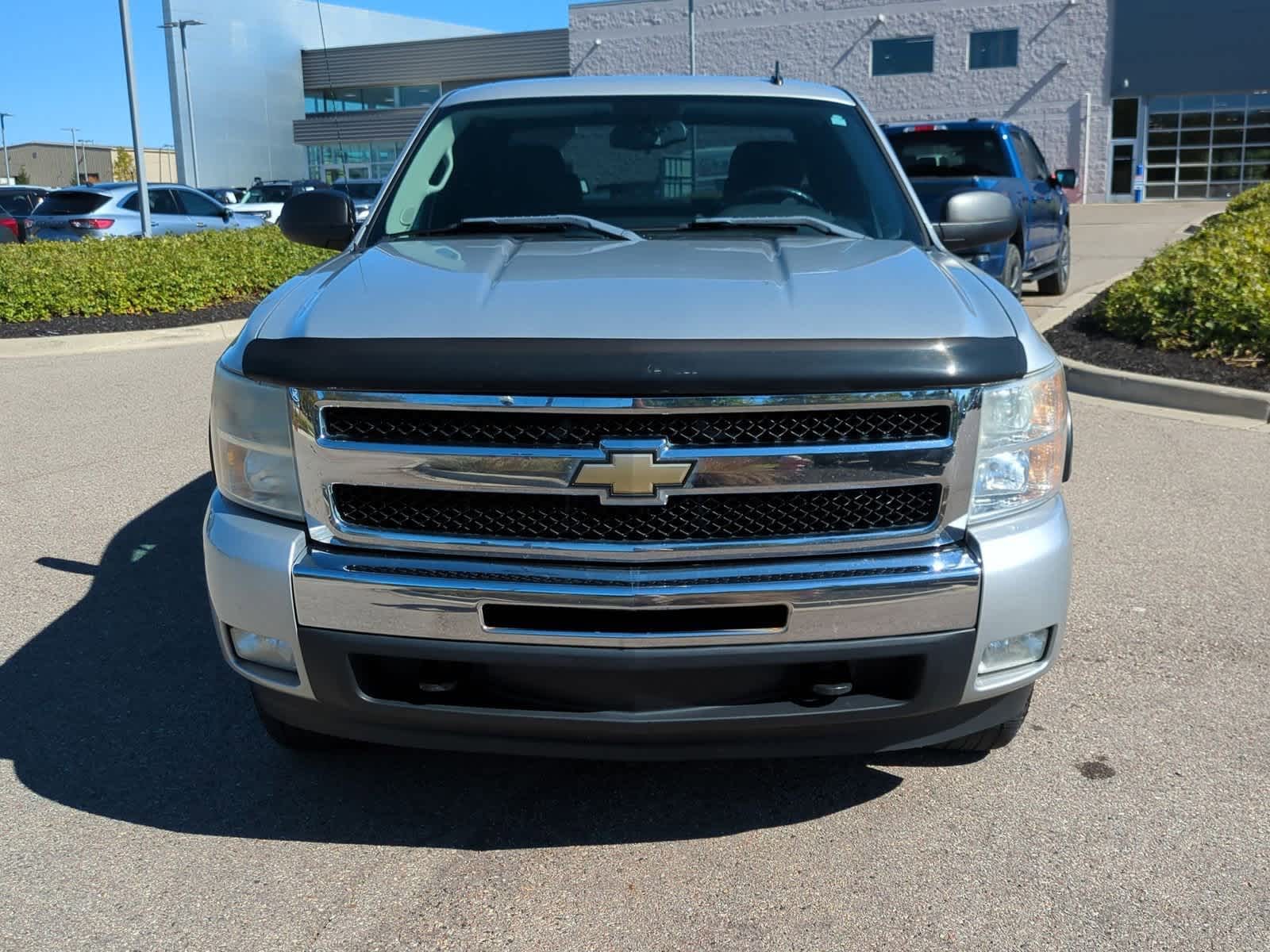 Thumbnail: 2011 Chevrolet Silverado 1500 - 3