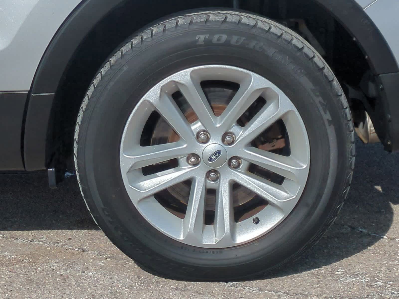 Thumbnail: 2014 Ford Explorer - 14