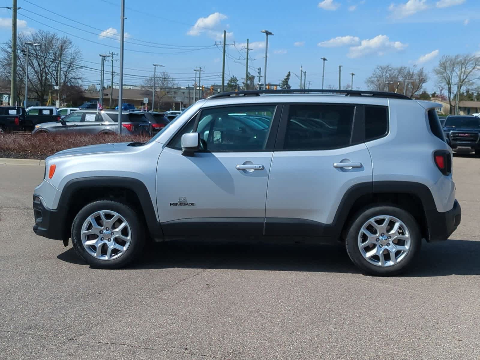Thumbnail: 2018 Jeep Renegade - 5