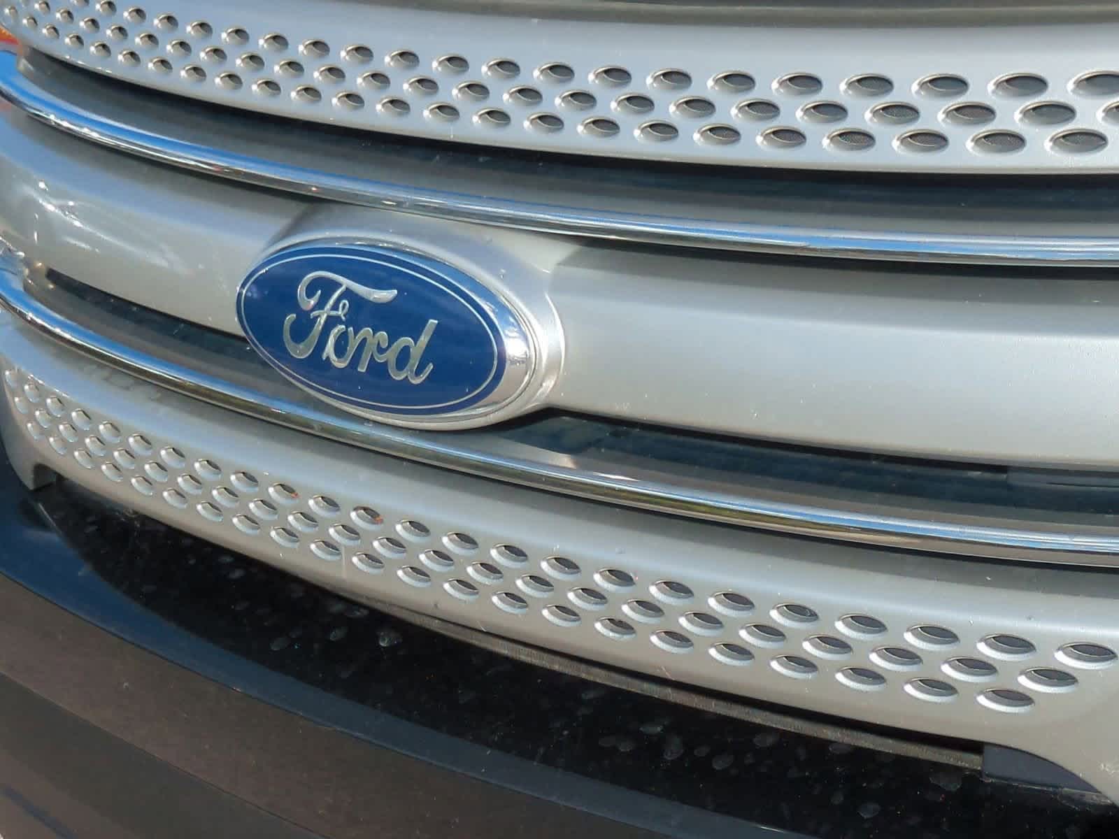 Thumbnail: 2012 Ford Explorer - 12