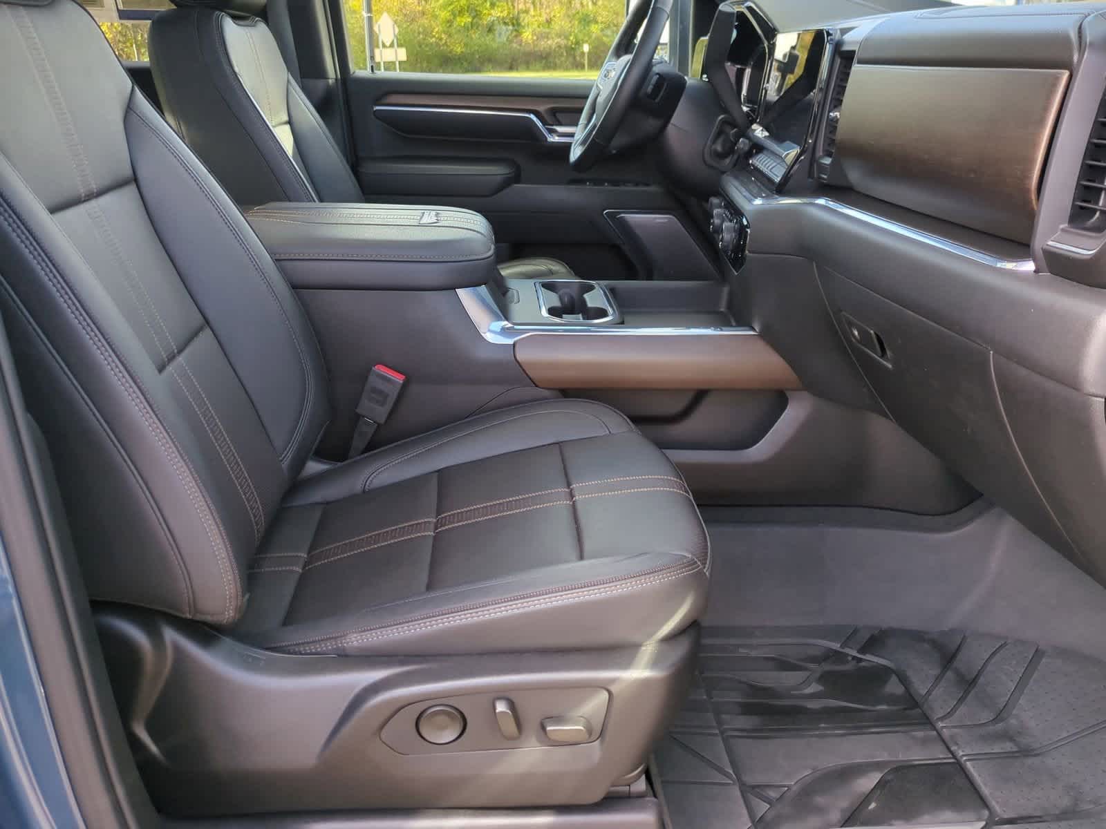 Thumbnail: 2024 Chevrolet Silverado 2500 - 23