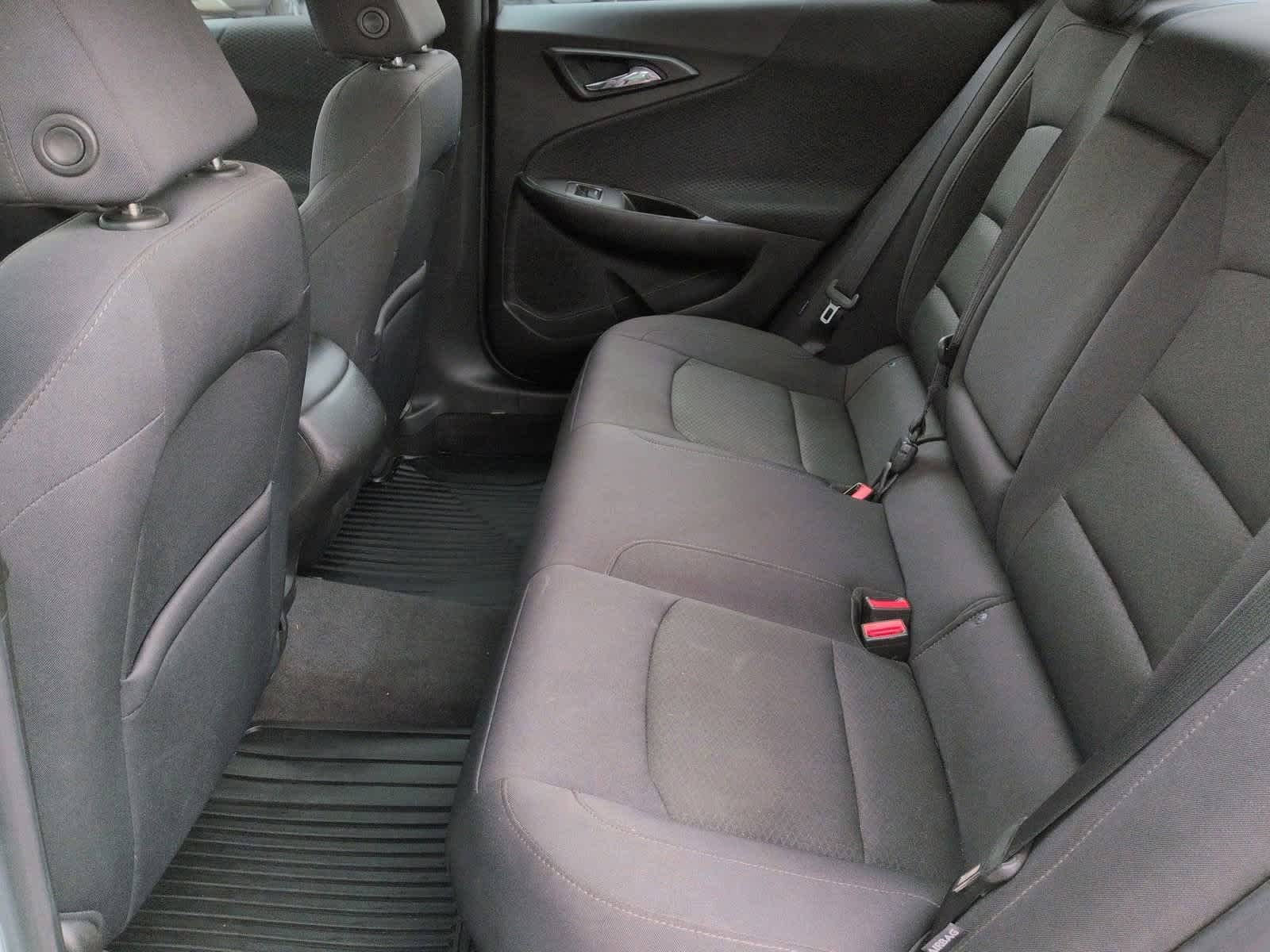 Thumbnail: 2017 Chevrolet Malibu - 20