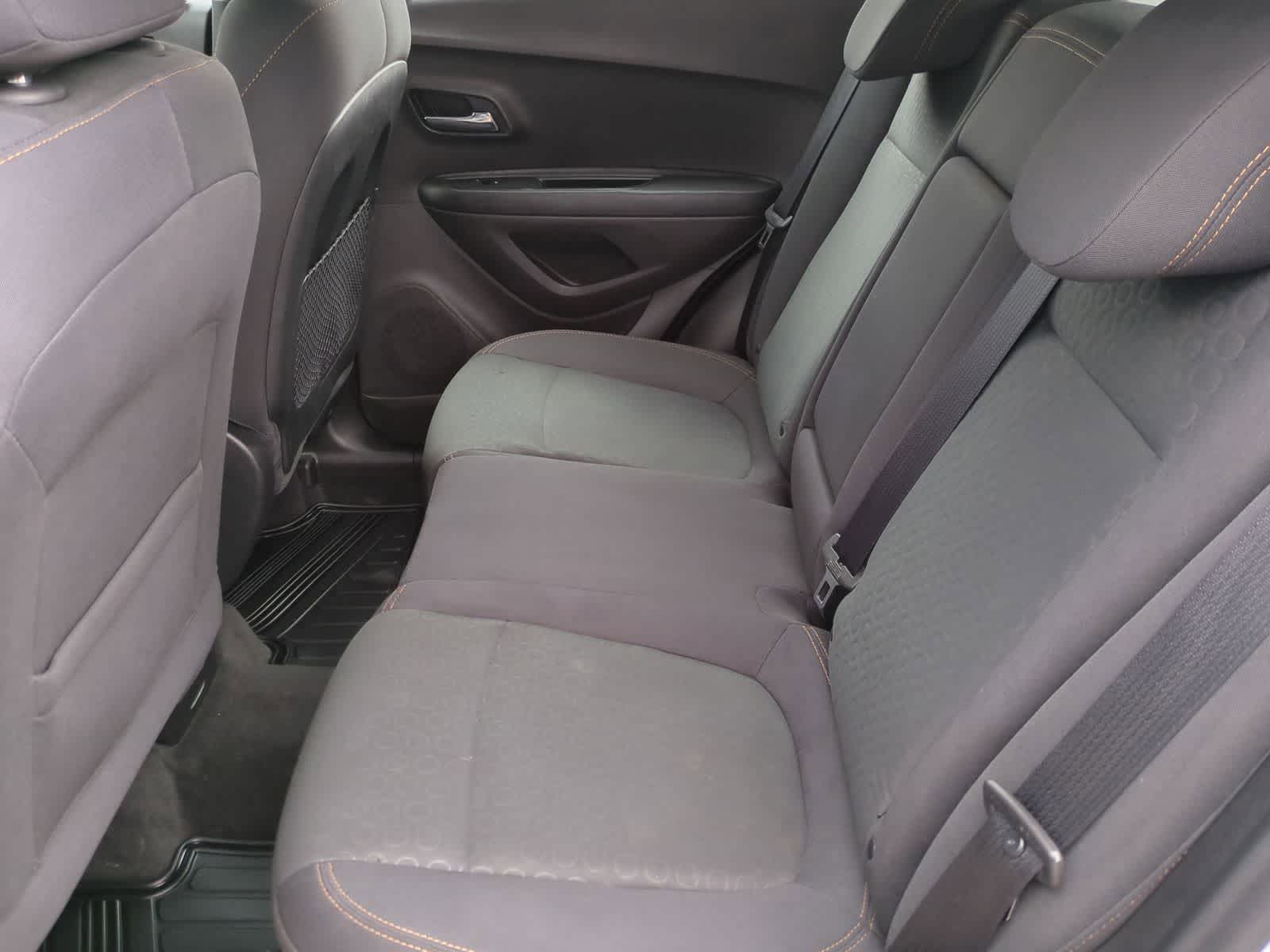 Thumbnail: 2017 Chevrolet Trax - 18