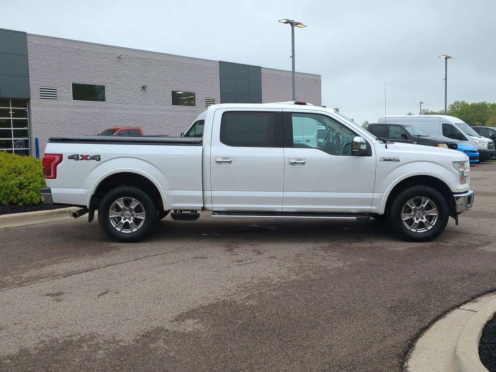 Thumbnail: 2017 Ford F-150 - 9