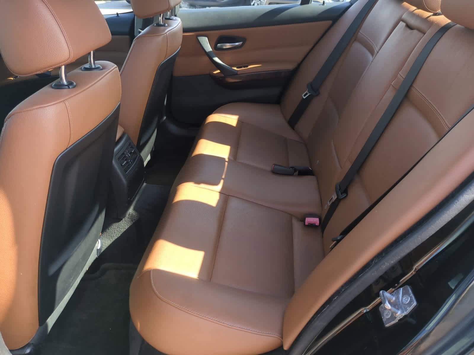 Thumbnail: 2010 BMW 3 Series - 20