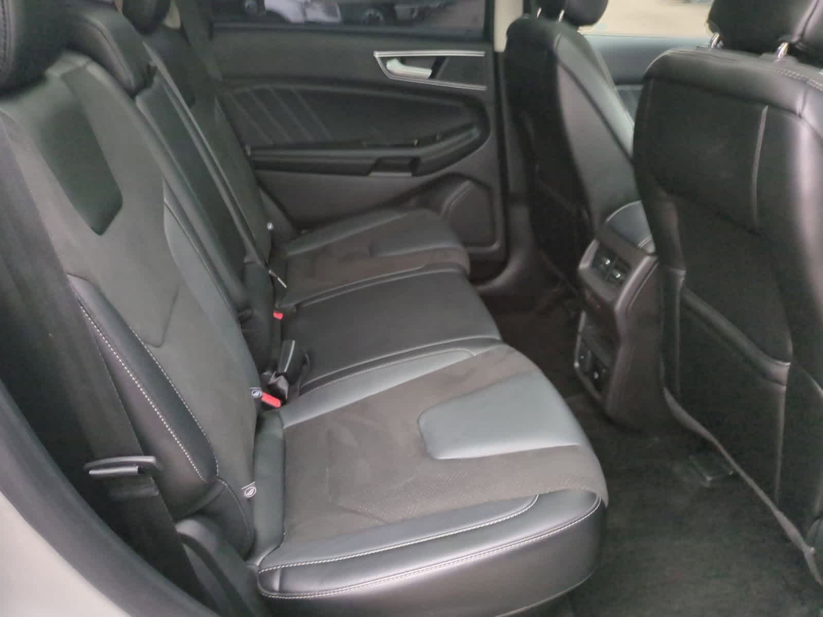 Thumbnail: 2018 Ford Edge - 21