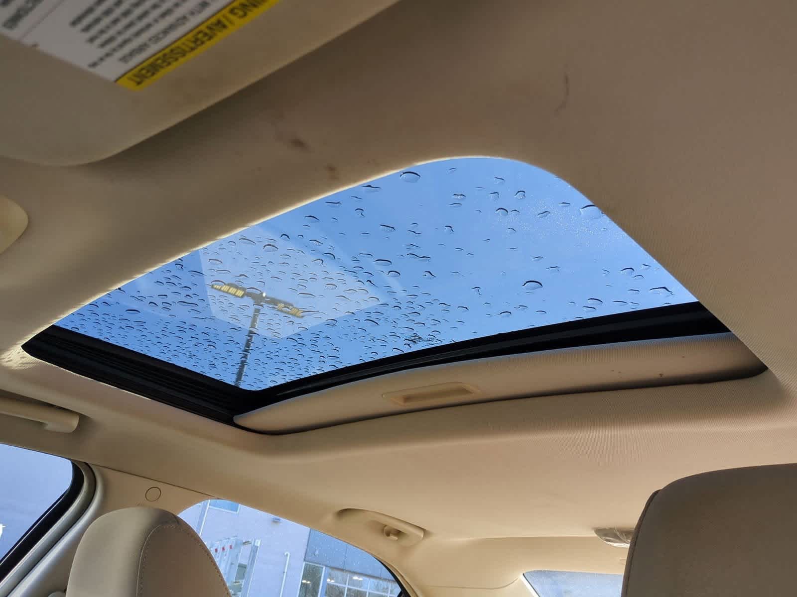 Thumbnail: 2010 Mercury Milan - 19