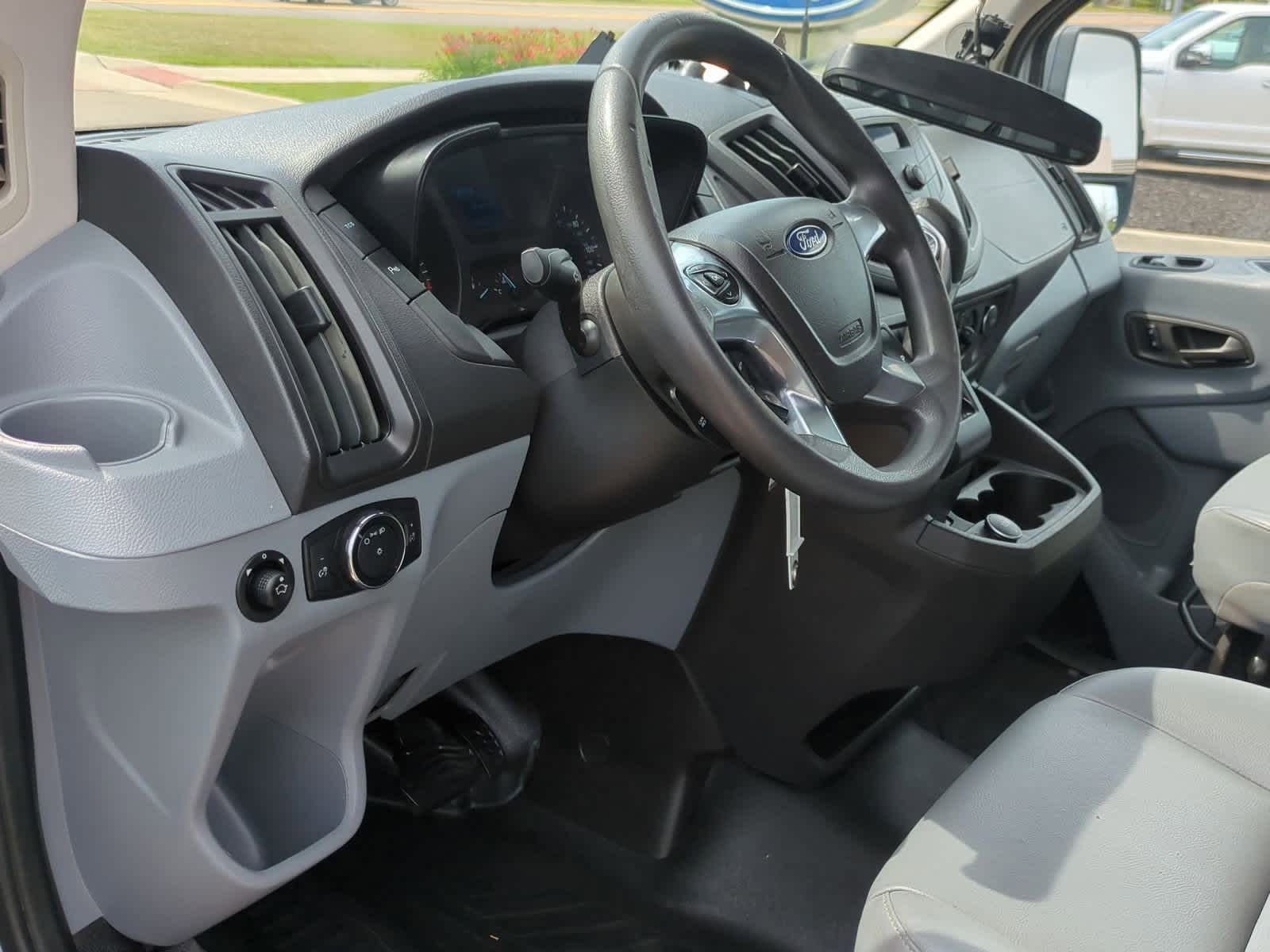 Thumbnail: 2017 Ford Transit Series - 10