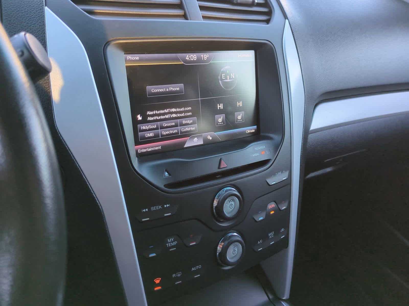 Thumbnail: 2013 Ford Explorer - 29