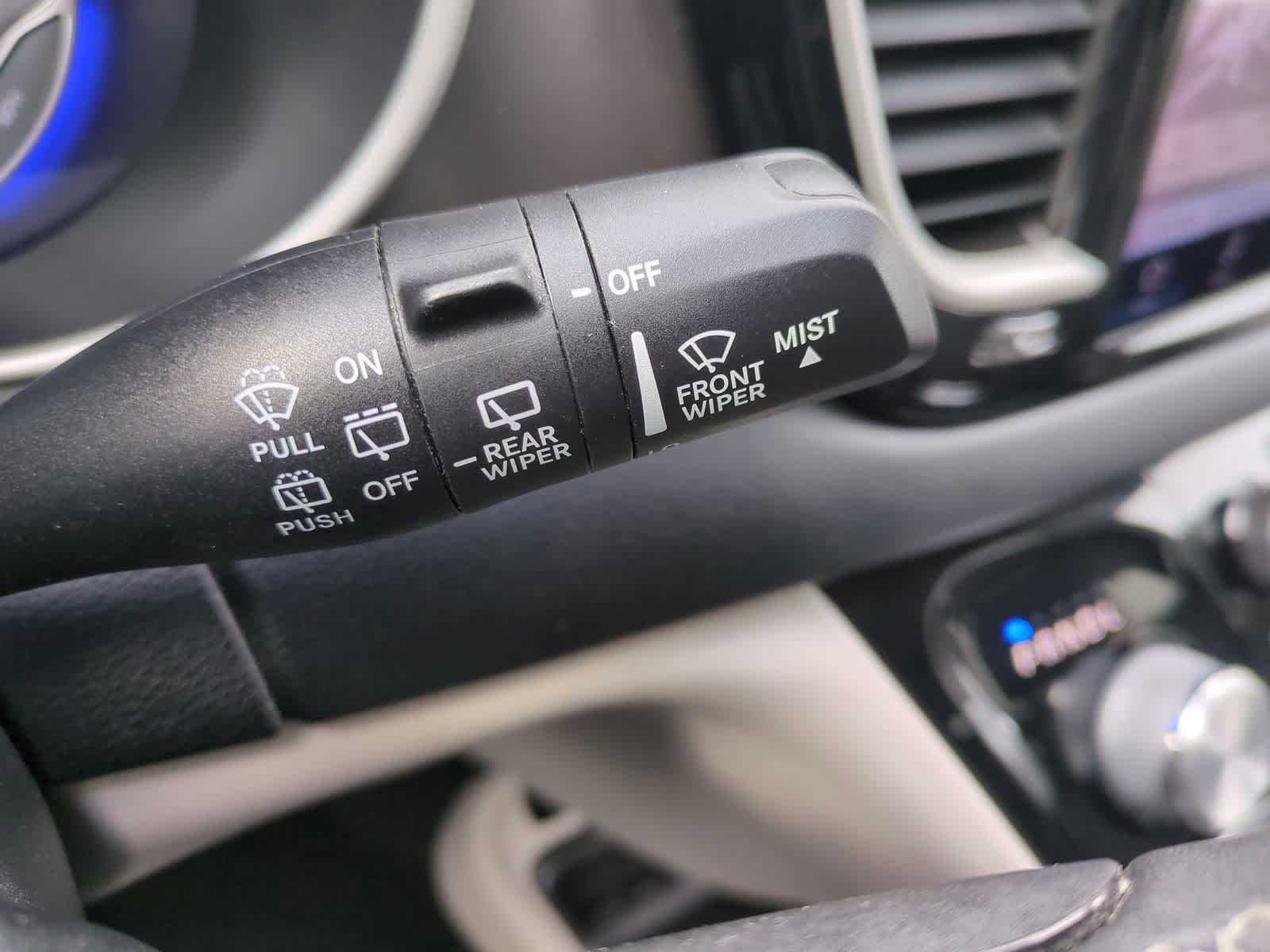 Thumbnail: 2022 Chrysler Pacifica - 25