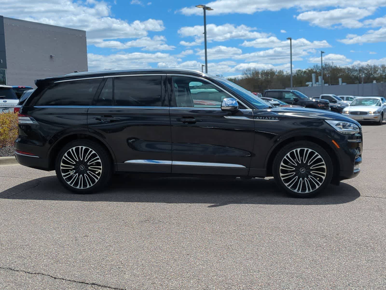 Thumbnail: 2021 Lincoln Aviator - 9