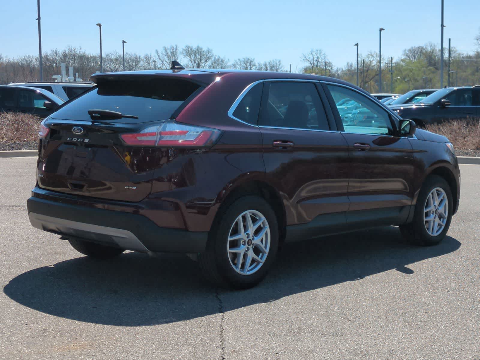 Thumbnail: 2023 Ford Edge - 8