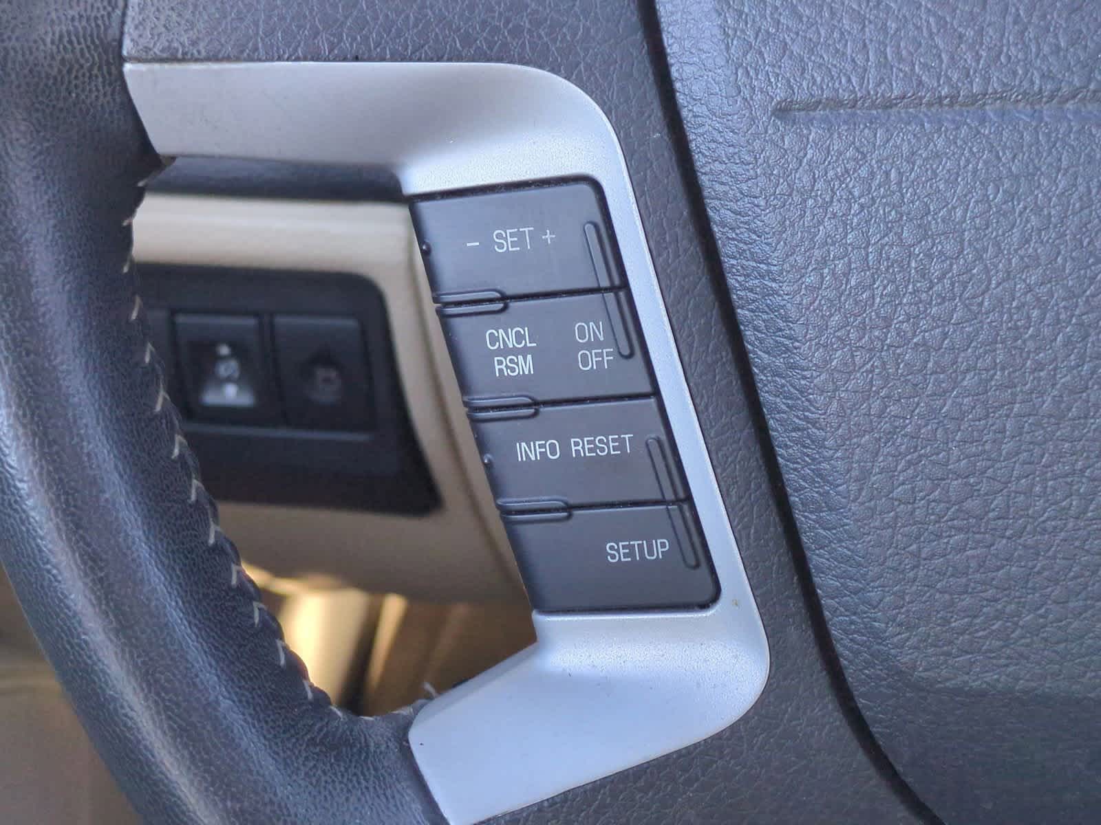 Thumbnail: 2010 Mercury Milan - 25