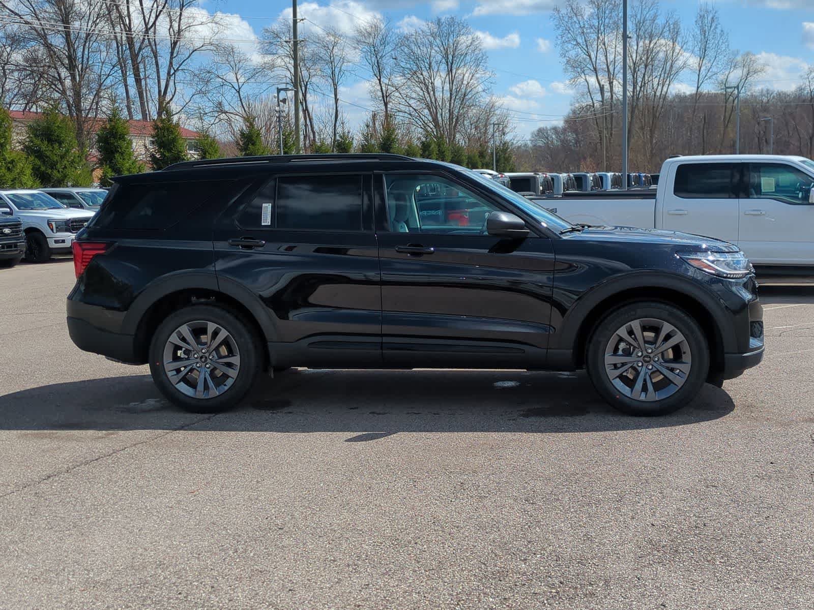 Thumbnail: 2026 Ford Explorer - 9