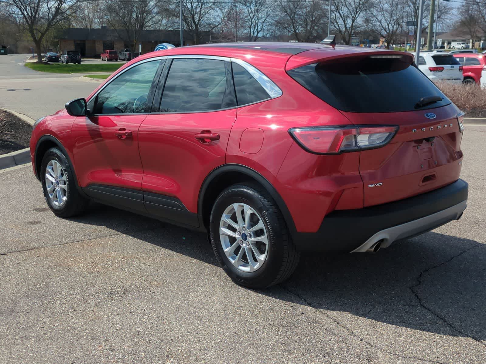 Thumbnail: 2022 Ford Escape - 6