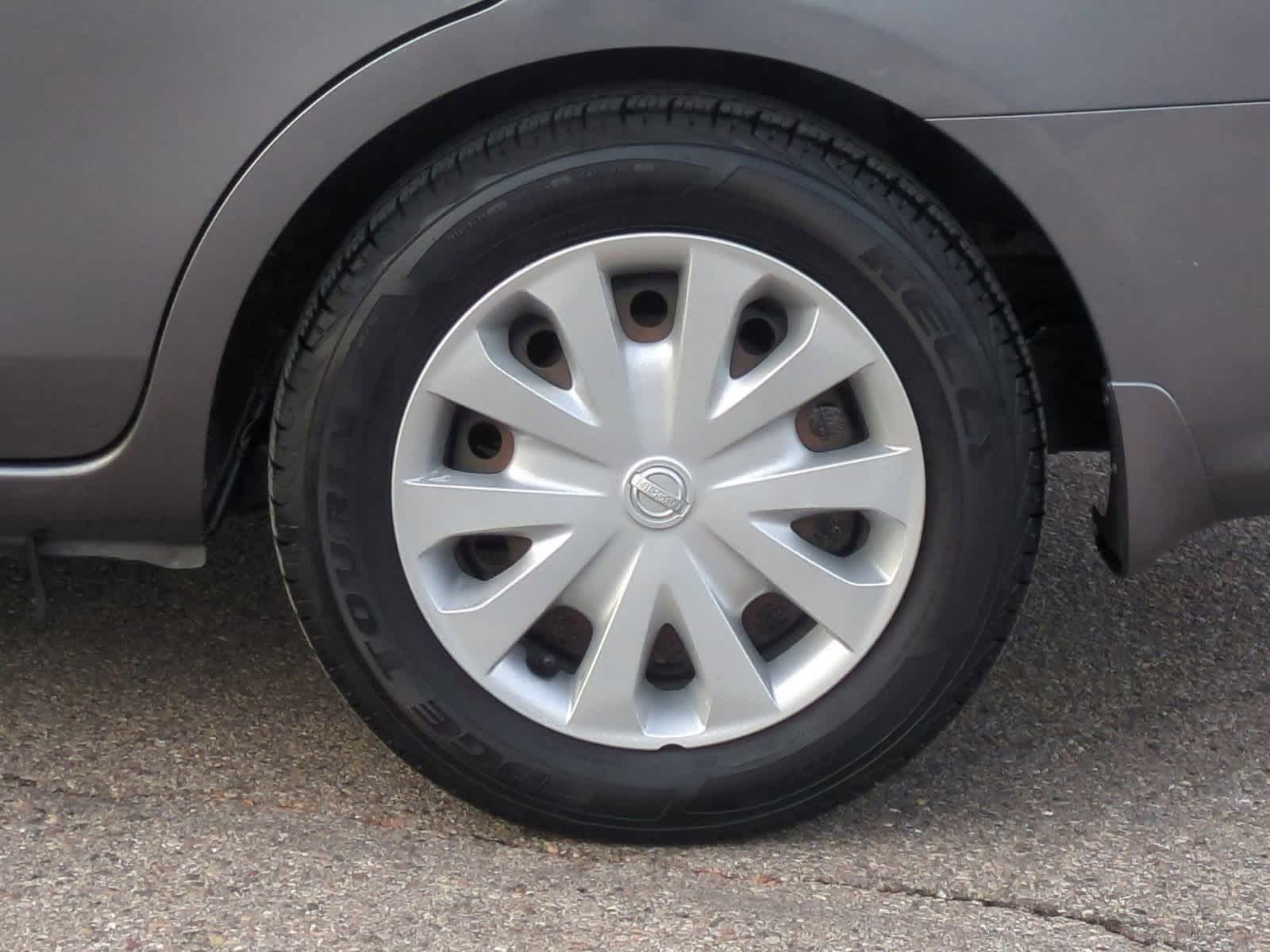 Thumbnail: 2017 Nissan Versa - 14