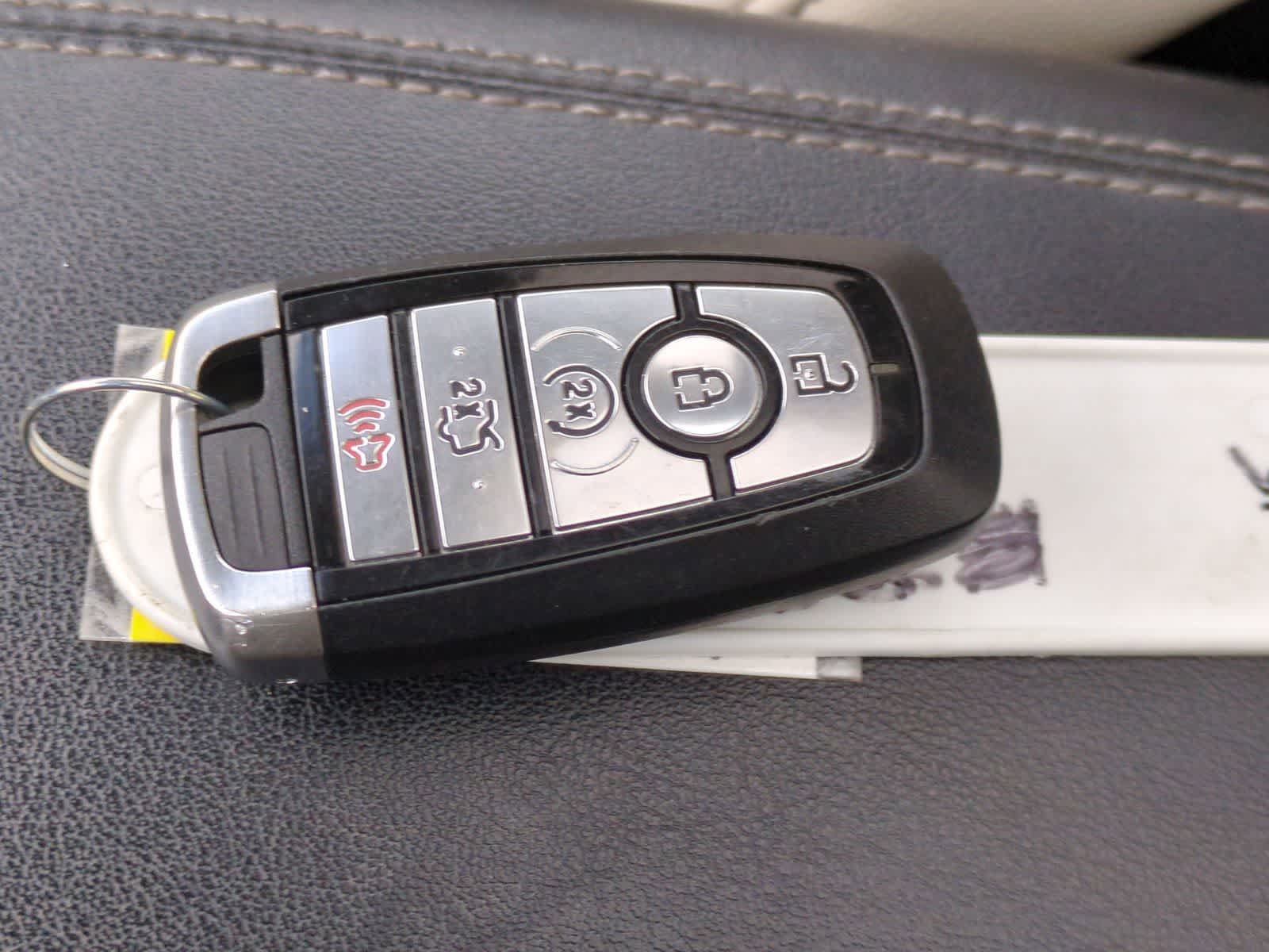 Thumbnail: 2018 Ford Edge - 36