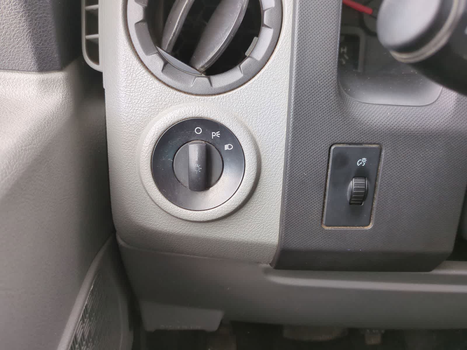 Thumbnail: 2016 Ford Econoline - 20